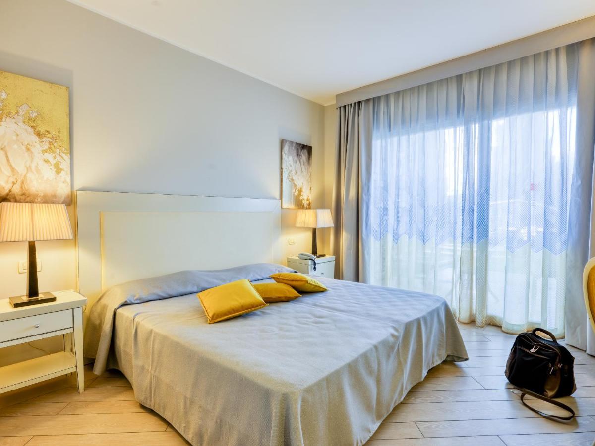 Parc Hotel Germano Suites&Apartments Bardolino Esterno foto