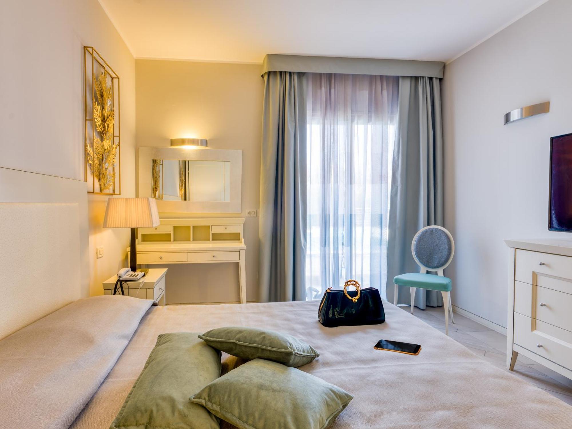 Parc Hotel Germano Suites&Apartments Bardolino Esterno foto