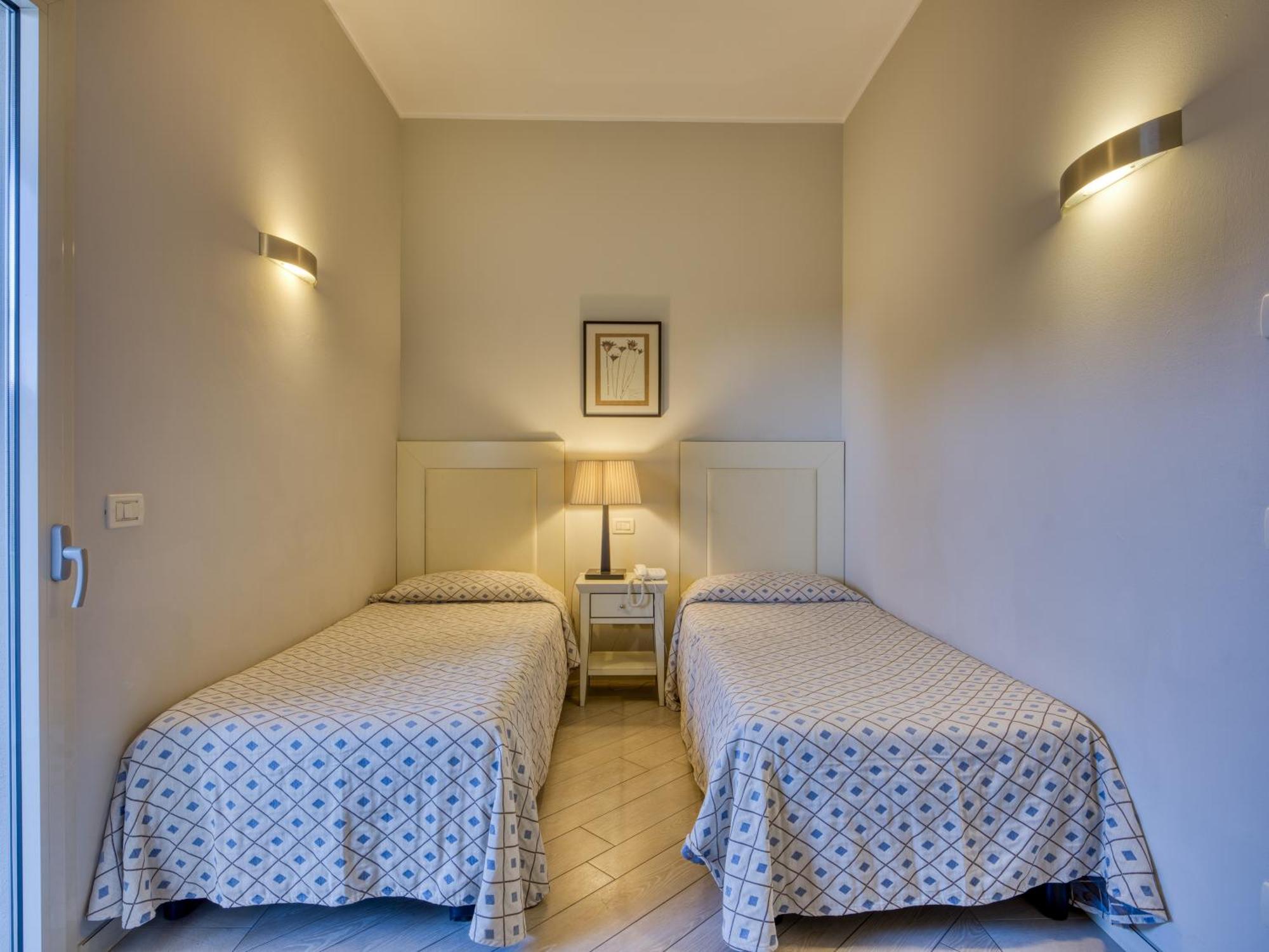 Parc Hotel Germano Suites&Apartments Bardolino Esterno foto