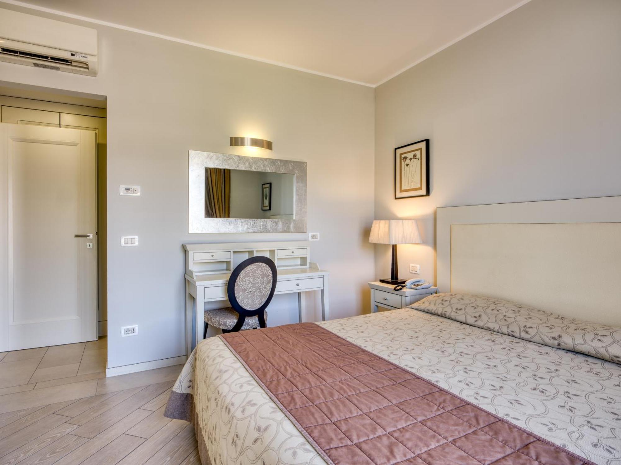 Parc Hotel Germano Suites&Apartments Bardolino Esterno foto